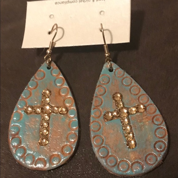 Jewelry - Cross Leather